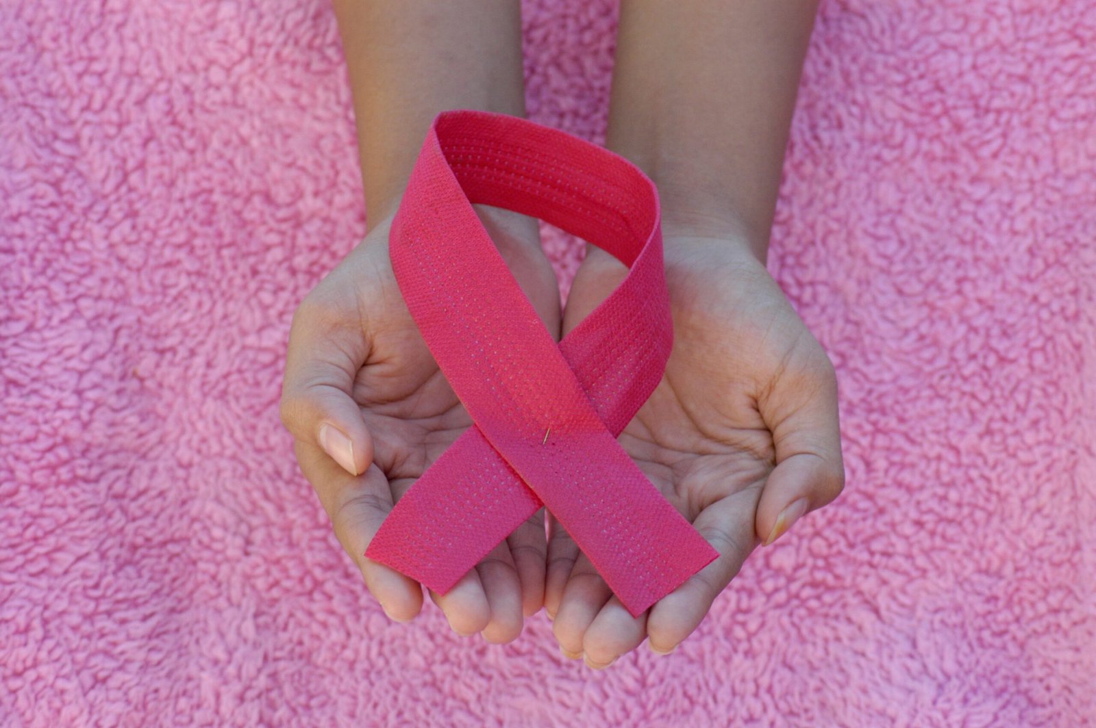 “8 Signs of Breast Cancer: Recognize the Warning Signs for Early Detection”